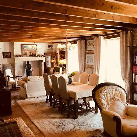 Vakantiehuis L'ancienne Ecole La Foret-de-Tesse